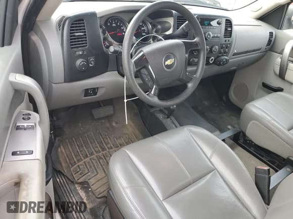 ✅ 2014 Chevrolet Silverado 2500HD Work Truck • VIN: 1GC0KVCG8EF165881 • Lot: 44545005. Wystawiony na Copart z przebiegiem 155 055 mil. Bezpłatny archiwum sprzedaży aukcyjnych z USA i szczegółowy raport historii pojazdu na DreamBid. Zdjęcie 8.