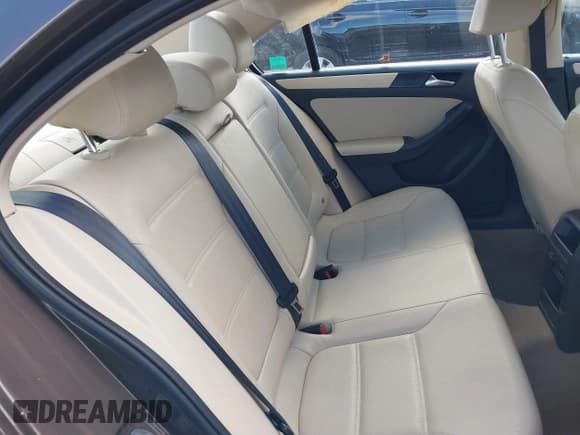 ✅ 2011 Volkswagen Jetta SE • VIN: 3VWDZ7AJ9BM396594 • Лот: 41229668. Опубликован ранее на IAAI с пробегом 168 282 миль. Бесплатный доступ к архиву аукционных продаж из США и подробный отчёт об истории автомобиля на DreamBid. Изображение 8.