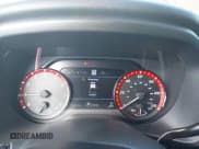 ✅ 2023 Nissan Titan SV • VIN: 1N6AA1ED9PN116486 • Lot: 43620771. Wystawiony na IAAI z przebiegiem 45 847 mil. Bezpłatny archiwum sprzedaży aukcyjnych z USA i szczegółowy raport historii pojazdu na DreamBid. Zdjęcie 7.