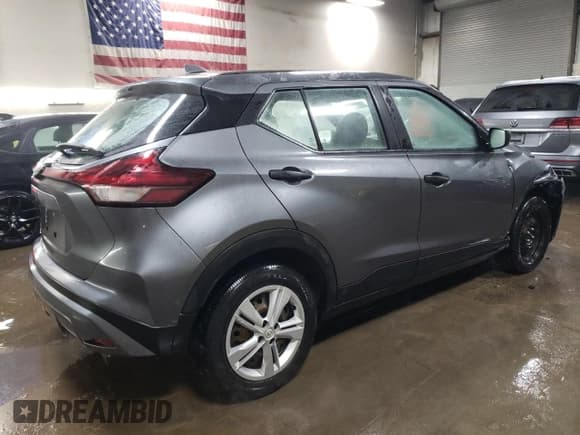 ✅ 2022 Nissan Kicks S • VIN: 3N1CP5BV8NL518577 • Lot: 45365245. Wystawiony na Copart z przebiegiem 70 237 mil. Bezpłatny archiwum sprzedaży aukcyjnych z USA i szczegółowy raport historii pojazdu na DreamBid. Zdjęcie 3.