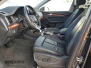 ✅ 2023 Audi Q5 Premium • VIN: WA1ABAFYXP2014370 • Lot: 66169905. Wystawiony na Copart z przebiegiem 34 594 mil. Bezpłatny archiwum sprzedaży aukcyjnych z USA i szczegółowy raport historii pojazdu na DreamBid. Zdjęcie 7.