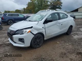✅ 2022 Mitsubishi Mirage ES • VIN: ML32FUFJ1NHF08569 • Lot: 83823425. Wystawiony na Copart z przebiegiem 41 730 mil. Bezpłatny archiwum sprzedaży aukcyjnych z USA i szczegółowy raport historii pojazdu na DreamBid. Zdjęcie 1.