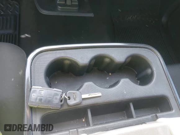 ✅ 2018 Chevrolet Silverado 1500 LT • VIN: 3GCPCREH2JG345066 • Лот: 42843232. Опубликован ранее на IAAI с пробегом 97 138 миль. Бесплатный доступ к архиву аукционных продаж из США и подробный отчёт об истории автомобиля на DreamBid. Изображение 11.