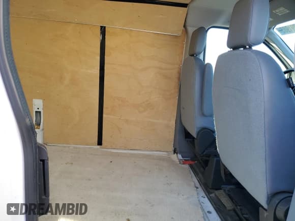 ✅ 2018 Ford Transit • VIN: 1FTYE9ZM3JKA20344 • Lot: 41791985. Listed on Copart with 93,748 mi. Free auction sales archive from the USA and detailed vehicle history report at DreamBid. Image 11.