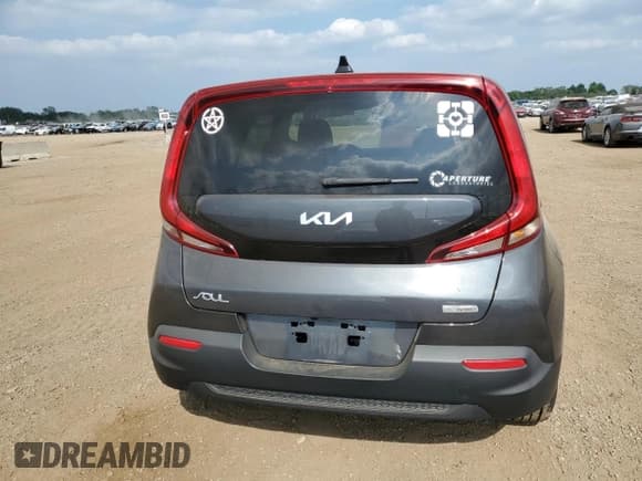 ✅ 2022 Kia Soul EX • VIN: KNDJ33AU3N7826399 • Lot: 65713835. Wystawiony na Copart z przebiegiem 57 886 mil. Bezpłatny archiwum sprzedaży aukcyjnych z USA i szczegółowy raport historii pojazdu na DreamBid. Zdjęcie 6.