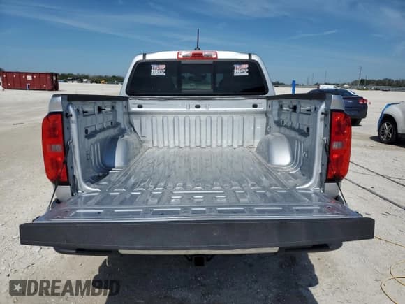 ✅ 2017 Chevrolet Colorado 2WD LT • VIN: 1GCGSCEN5H1213658 • Lot: 45213525. Listed on Copart with 49,688 mi. Free auction sales archive from the USA and detailed vehicle history report at DreamBid. Image 6.