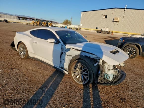 ✅ 2025 Ford Mustang GT • VIN: 1FA6P8CFXS5406433 • Lot: 94894405. Listed on Copart with 1,340 mi. Free auction sales archive from the USA and detailed vehicle history report at DreamBid. Image 4.