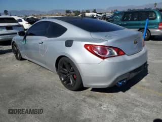 ✅ 2010 Hyundai Genesis Coupe Grand Touring • VIN: KMHHU6KH6AU027402 • Lot: 85496425. Wystawiony na Copart z przebiegiem 179 222 mil. Bezpłatny archiwum sprzedaży aukcyjnych z USA i szczegółowy raport historii pojazdu na DreamBid. Zdjęcie 2.
