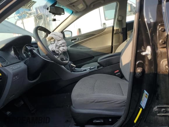 ✅ 2013 Hyundai Sonata GLS • VIN: 5NPEB4AC3DH550995 • Lot: 71036744. Listed on Copart with 192,490 mi. Free auction sales archive from the USA and detailed vehicle history report at DreamBid. Image 7.