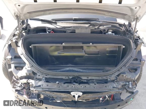 ✅ 2018 Tesla Model X 75D • VIN: 5YJXCDE26JF114207 • Lot: 42397839. Listed on IAAI with Not provided. Free auction sales archive from the USA and detailed vehicle history report at DreamBid. Image 10.