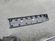 ✅ 2017 GMC Acadia SLE • VIN: 1GKKNLLAXHZ185783 • Lot: 71453035. Listed on Copart with 116,669 mi. Free auction sales archive from the USA and detailed vehicle history report at DreamBid. Image 12.