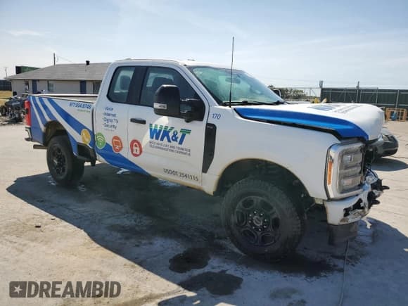 ✅ 2023 Ford F-250 • VIN: 1FT8X2BN2PEC61534 • Лот: 71865405. Опубликован ранее на Copart с пробегом 52 463 миль. Бесплатный доступ к архиву аукционных продаж из США и подробный отчёт об истории автомобиля на DreamBid. Изображение 4.