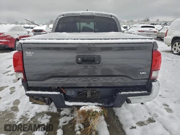 ✅ 2018 Toyota Tacoma TRD Sport • VIN: 5TFAZ5CN9JX070720 • Lot: 94886935. Listed on Copart with 122,692 mi. Free auction sales archive from the USA and detailed vehicle history report at DreamBid. Image 6.