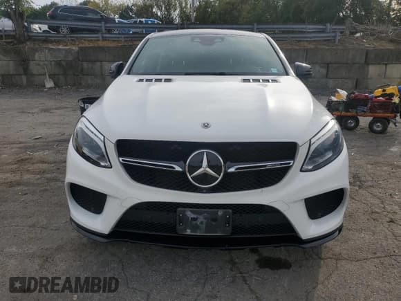 ✅ 2019 Mercedes-Benz GLE 43 AMG • VIN: 4JGED6EB0KA126472 • Lot: 83939775. Wystawiony na Copart z przebiegiem 94 507 mil. Bezpłatny archiwum sprzedaży aukcyjnych z USA i szczegółowy raport historii pojazdu na DreamBid. Zdjęcie 5.