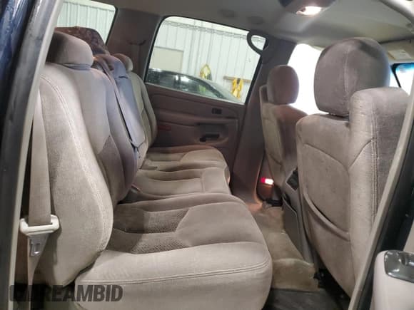 ✅ 2005 Chevrolet Suburban LT • VIN: 1GNFK16ZX5J225003 • Лот: 57489305. Опубликован ранее на Copart с пробегом 254 578 миль. Бесплатный доступ к архиву аукционных продаж из США и подробный отчёт об истории автомобиля на DreamBid. Изображение 10.