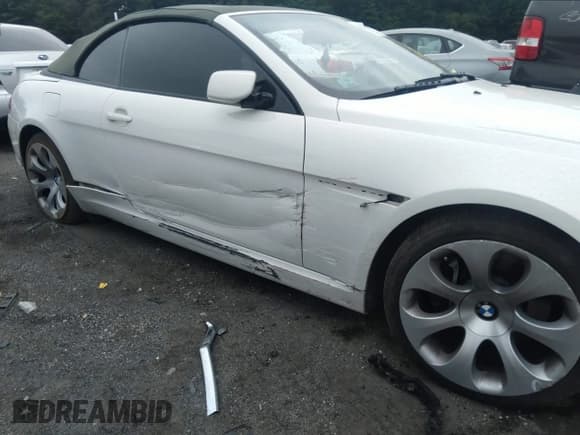 ✅ 2005 BMW 6 Series 645Ci • VIN: WBAEK73475B328600 • Lot: 39474108. Wystawiony na IAAI z przebiegiem 103 351 mil. Bezpłatny archiwum sprzedaży aukcyjnych z USA i szczegółowy raport historii pojazdu na DreamBid. Zdjęcie 6.