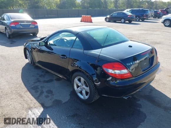 ✅ 2008 Mercedes-Benz SLK 280 • VIN: WDBWK54F48F183135 • Лот: 43298103. Опубликован ранее на IAAI с пробегом 105 064 миль. Бесплатный доступ к архиву аукционных продаж из США и подробный отчёт об истории автомобиля на DreamBid. Изображение 3.