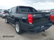 ✅ 2005 Chevrolet Avalanche Z71 • VIN: 3GNEK12Z05G286766 • Лот: 43729167. Опубликован ранее на IAAI с пробегом 233 526 миль. Бесплатный доступ к архиву аукционных продаж из США и подробный отчёт об истории автомобиля на DreamBid. Изображение 3.