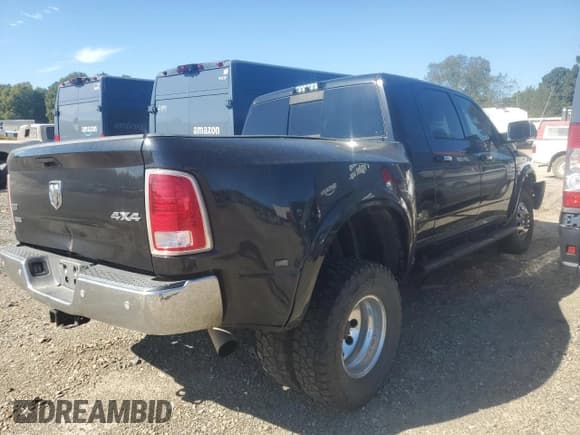 ✅ 2018 Ram 3500 Laramie • VIN: 3C63RRML0JG111566 • Лот: 87076675. Опубликован ранее на Copart с пробегом 163 032 миль. Бесплатный доступ к архиву аукционных продаж из США и подробный отчёт об истории автомобиля на DreamBid. Изображение 3.