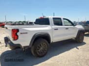 ✅ 2024 Chevrolet Colorado 4WD Trail Boss • VIN: 1GCPTEEK8R1193700 • Лот: 65854785. Опубликован ранее на Copart с пробегом 28 856 миль. Бесплатный доступ к архиву аукционных продаж из США и подробный отчёт об истории автомобиля на DreamBid. Изображение 3.