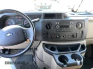 ✅ 2014 Ford Econoline Passenger XLT • VIN: 1FBNE3BL5EDA25657 • Лот: 93850575. Опубликован ранее на Copart с пробегом 168 455 миль. Бесплатный доступ к архиву аукционных продаж из США и подробный отчёт об истории автомобиля на DreamBid. Изображение 9.