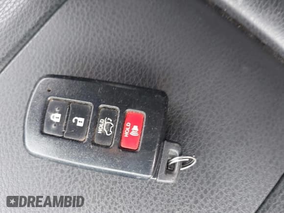 ✅ 2015 Toyota Highlander XLE • VIN: 5TDKKRFH3FS041684 • Лот: 43505686. Опубликован ранее на IAAI с пробегом 110 513 миль. Бесплатный доступ к архиву аукционных продаж из США и подробный отчёт об истории автомобиля на DreamBid. Изображение 11.