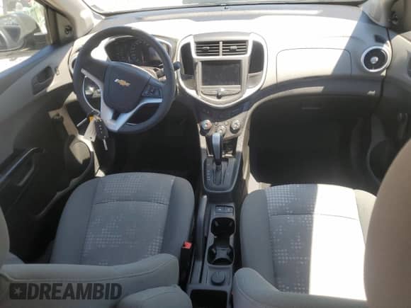 2020 Chevrolet Sonic LS с VIN 1G1JB5SB7L4107997, выставлен на аукционе Copart как лот 58050275 с пробегом 81 709 миль миль и Чистый • Clean title. История ставок и продаж доступна на DreamBid. Изображение 8.