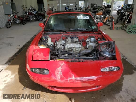 ✅ 1993 Mazda MX-5 Miata • VIN: JM1NA3516P0413136 • Lot: 74382974. Wystawiony na Copart z przebiegiem 40 687 mil. Bezpłatny archiwum sprzedaży aukcyjnych z USA i szczegółowy raport historii pojazdu na DreamBid. Zdjęcie 5.