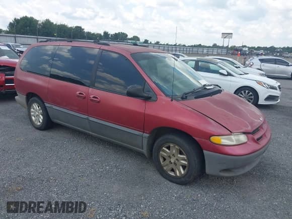 ✅ 1997 Dodge Caravan LE • VIN: 1B4GP54L6VB321643 • Lot: 42750235. Listed on IAAI with 171,751 mi. Free auction sales archive from the USA and detailed vehicle history report at DreamBid. Image 1.