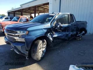 ✅ 2019 Chevrolet Silverado 1500 High Country • VIN: 3GCPWFED7KG139732 • Lot: 49791835. Wystawiony na Copart z przebiegiem 34 168 mil. Bezpłatny archiwum sprzedaży aukcyjnych z USA i szczegółowy raport historii pojazdu na DreamBid. Zdjęcie 1.