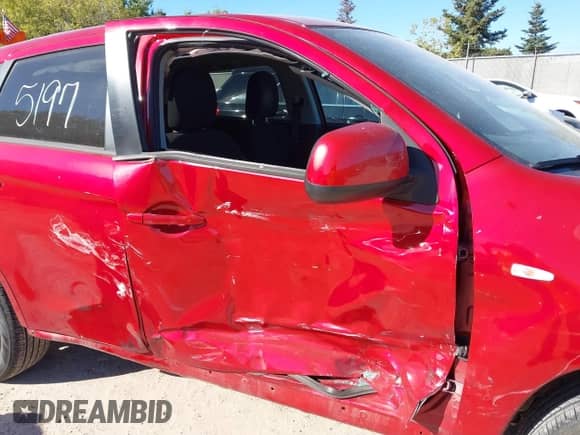 2015 Mitsubishi Outlander ES с VIN 4A4AR3AU0FE058031, выставлен на аукционе IAAI как лот 43405197 с пробегом 113 149 миль миль и . История ставок и продаж доступна на DreamBid. Изображение 6.