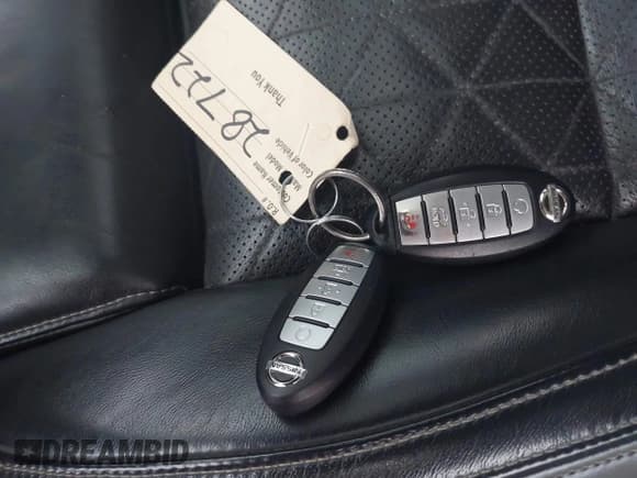 ✅ 2016 Nissan Maxima Platinum • VIN: 1N4AA6AP8GC383782 • Lot: 42668619. Listed on IAAI with 76,979 mi. Free auction sales archive from the USA and detailed vehicle history report at DreamBid. Image 11.