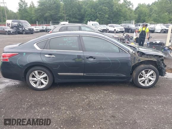 ✅ 2015 Nissan Altima SV • VIN: 1N4AL3AP5FC182509 • Lot: 42856884. Wystawiony na IAAI z przebiegiem 99 740 mil. Bezpłatny archiwum sprzedaży aukcyjnych z USA i szczegółowy raport historii pojazdu na DreamBid. Zdjęcie 13.