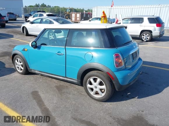 ✅ 2008 MINI Hardtop • VIN: WMWMF33568TT67727 • Lot: 41985166. Listed on IAAI with 158,579 mi. Free auction sales archive from the USA and detailed vehicle history report at DreamBid. Image 3.