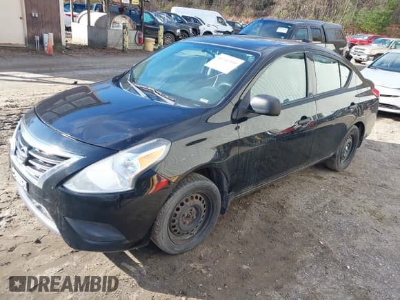 ✅ 2015 Nissan Versa S Plus • VIN: 3N1CN7AP9FL802919 • Lot: 43741939. Wystawiony na IAAI z przebiegiem Nie podano. Bezpłatny archiwum sprzedaży aukcyjnych z USA i szczegółowy raport historii pojazdu na DreamBid. Zdjęcie 2.