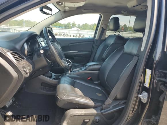 ✅ 2017 Dodge Journey Crossroad Plus • VIN: 3C4PDCGB0HT677477 • Lot: 80803685. Wystawiony na Copart z przebiegiem 168 842 mil. Bezpłatny archiwum sprzedaży aukcyjnych z USA i szczegółowy raport historii pojazdu na DreamBid. Zdjęcie 7.