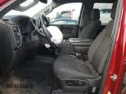 ✅ 2020 Chevrolet Silverado 1500 LT • VIN: 1GCUYDED0LZ323297 • Lot: 79124984. Wystawiony na Copart z przebiegiem 61 392 mil. Bezpłatny archiwum sprzedaży aukcyjnych z USA i szczegółowy raport historii pojazdu na DreamBid. Zdjęcie 7.