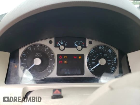 ✅ 2010 Mercury Mariner • VIN: 4M2CN9BG6AKJ17322 • Lot: 61141115. Listed on Copart with 296,537 mi. Free auction sales archive from the USA and detailed vehicle history report at DreamBid. Image 9.