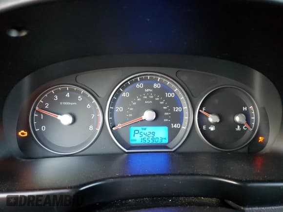 ✅ 2012 Hyundai Santa Fe SE • VIN: 5XYZH4AG1CG158882 • Lot: 82795534. Listed on Copart with 155,903 mi. Free auction sales archive from the USA and detailed vehicle history report at DreamBid. Image 9.