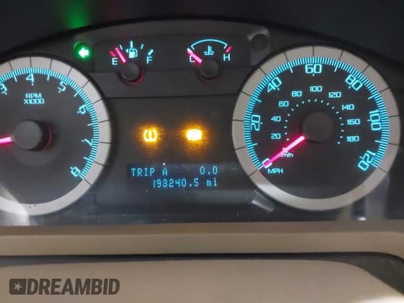 ✅ 2008 Ford Escape Limited • VIN: 1FMCU941X8KA51834 • Lot: 41820010. Wystawiony na IAAI z przebiegiem 193 240 mil. Bezpłatny archiwum sprzedaży aukcyjnych z USA i szczegółowy raport historii pojazdu na DreamBid. Zdjęcie 7.