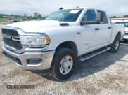 ✅ 2019 Ram 2500 Tradesman • VIN: 3C6UR5CJ3KG659740 • Lot: 42694994. Listed on IAAI with 152,194 mi. Free auction sales archive from the USA and detailed vehicle history report at DreamBid. Image 17.