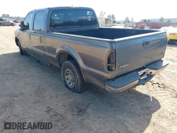 ✅ 2003 Ford F-250 XL • VIN: 1FTNW20L23EC60319 • Lot: 41523726. Wystawiony na IAAI z przebiegiem Nie podano. Bezpłatny archiwum sprzedaży aukcyjnych z USA i szczegółowy raport historii pojazdu na DreamBid. Zdjęcie 6.