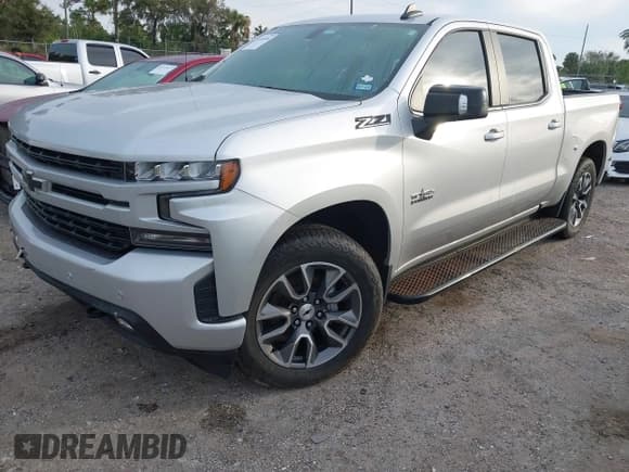 ✅ 2020 Chevrolet Silverado 1500 RST • VIN: 3GCUYEED9LG398957 • Lot: 40698196. Wystawiony na IAAI z przebiegiem 17 043 mil. Bezpłatny archiwum sprzedaży aukcyjnych z USA i szczegółowy raport historii pojazdu na DreamBid. Zdjęcie 17.