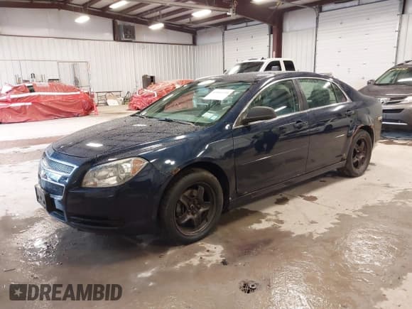 ✅ 2010 Chevrolet Malibu 1LS • VIN: 1G1ZB5EB5AF317093 • Lot: 43561330. Wystawiony na IAAI z przebiegiem 150 434 mil. Bezpłatny archiwum sprzedaży aukcyjnych z USA i szczegółowy raport historii pojazdu na DreamBid. Zdjęcie 2.