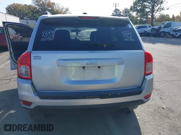 ✅ 2011 Jeep Compass Limited • VIN: 1J4NT5FB1BD290421 • Лот: 40580635. Опубликован ранее на IAAI с пробегом 176 010 миль. Бесплатный доступ к архиву аукционных продаж из США и подробный отчёт об истории автомобиля на DreamBid. Изображение 16.