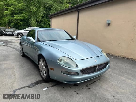 ✅ 2004 Maserati Coupe • VIN: ZAMBC38A240012148 • Lot: 61738835. Wystawiony na Copart z przebiegiem 87 977 mil. Bezpłatny archiwum sprzedaży aukcyjnych z USA i szczegółowy raport historii pojazdu na DreamBid. Zdjęcie 1.