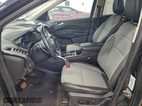 ✅ 2019 Ford Escape SE • VIN: 1FMCU9GD0KUA76761 • Лот: 95322625. Опубликован ранее на Copart с пробегом 115 084 миль. Бесплатный доступ к архиву аукционных продаж из США и подробный отчёт об истории автомобиля на DreamBid. Изображение 7.