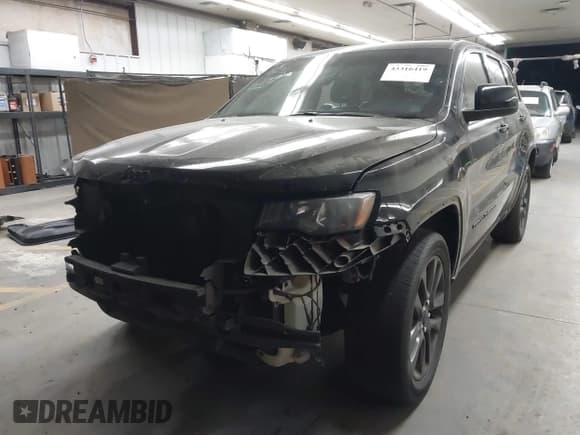 ✅ 2019 Jeep Grand Cherokee Upland • VIN: 1C4RJEAG0KC581059 • Лот: 43316419. Опубликован ранее на IAAI с пробегом 121 960 миль. Бесплатный доступ к архиву аукционных продаж из США и подробный отчёт об истории автомобиля на DreamBid. Изображение 18.