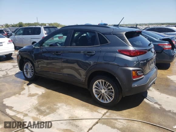 ✅ 2020 Hyundai Kona SEL • VIN: KM8K22AA5LU573202 • Лот: 63812343. Опубликован ранее на Copart с пробегом 41 335 миль. Бесплатный доступ к архиву аукционных продаж из США и подробный отчёт об истории автомобиля на DreamBid. Изображение 2.