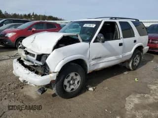 ✅ 2003 Chevrolet Blazer LS • VIN: 1GNDT13X53K143582 • Lot: 43218675. Wystawiony na Copart z przebiegiem 182 827 mil. Bezpłatny archiwum sprzedaży aukcyjnych z USA i szczegółowy raport historii pojazdu na DreamBid. Zdjęcie 1.